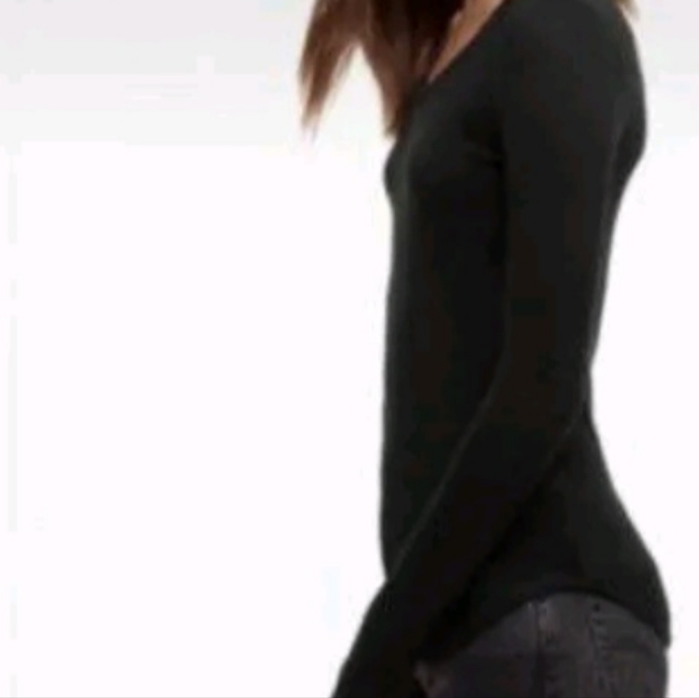 Wilfred Free Aritzia Black Scoop Neck Long Sleeve Top Medium Minimalist - Picture 3 of 8